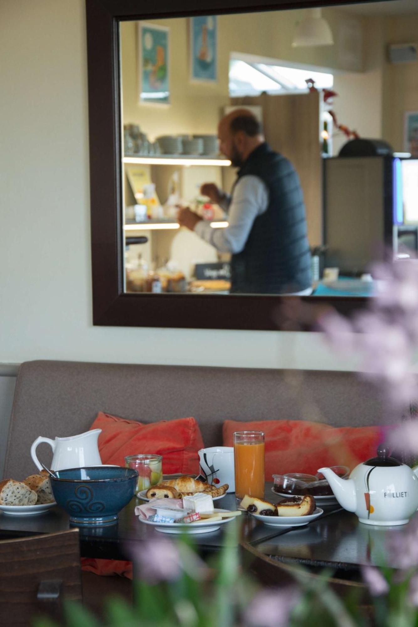 Brit Hotel Lannion-Perros Guirec Exterior foto